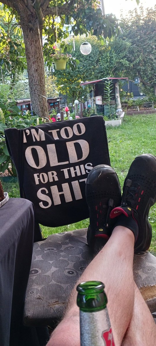 Endlich Feierabend 🥳 🍻 🥳 
Einen Tag vorm Urlaub 🥳🍾🥳