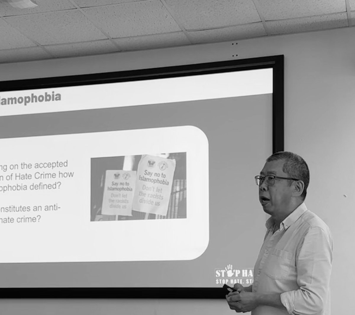stophateuk's tweet image. Thank you @NewcastleSU for inviting us to deliver a couple of sessions today raising awareness & understanding of #hatecrime & #islamophobia Despite tech glitches we hope staff gained a lot from the sessions. Contact us if you need more info & guidance when helping others