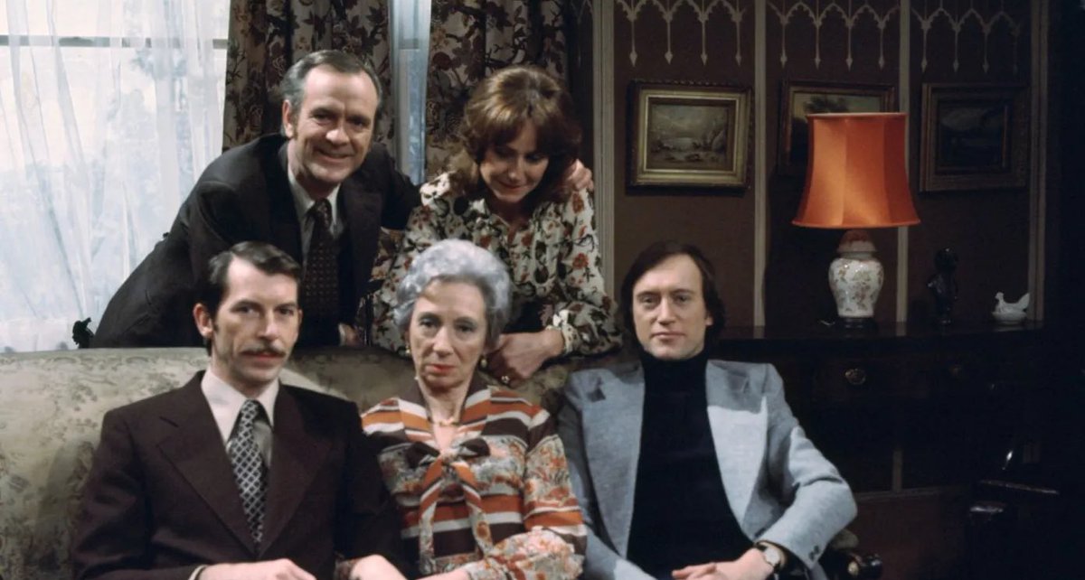 SaveRedlandLibr's tweet photo. 8pm TODAY on @TalkingPicsTV

From 1976, s6 Ep 13 #BBC #Drama📺 #TheBrothers  "Birthday" directed by #ChristopherBaker &amp; written by #RayJenkins
 
🌟#JeanAnderson #PatrickOConnell #RichardEaston #RobinChadwick #JenniferWilson #DerekBenfield #ColinBaker #KateOMara #CaroleMowlam https://t.co/Kwig3wsy71