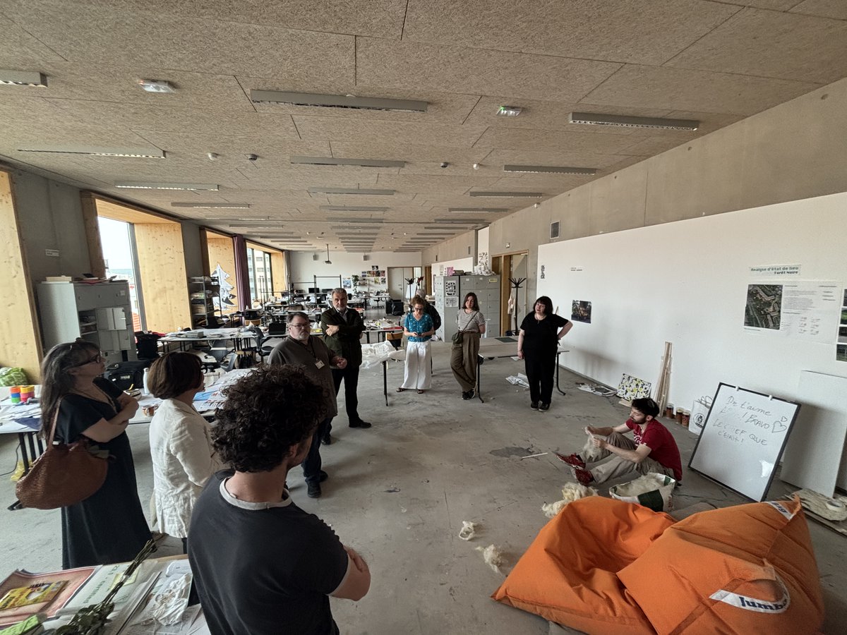 BenjaminHorrut's tweet image. 📆Hier et aujourd&apos;hui s&apos;est tenue la réunion nationale des coordonnateurs de #cpescaap au lycée Poincaré @acnancymetz. De riches temps d&apos;échanges,de travail, de partage et de mutualisation des pratiques,ponctués par la visite @ensadnancy_com👏aux professeurs pour leur engagement!