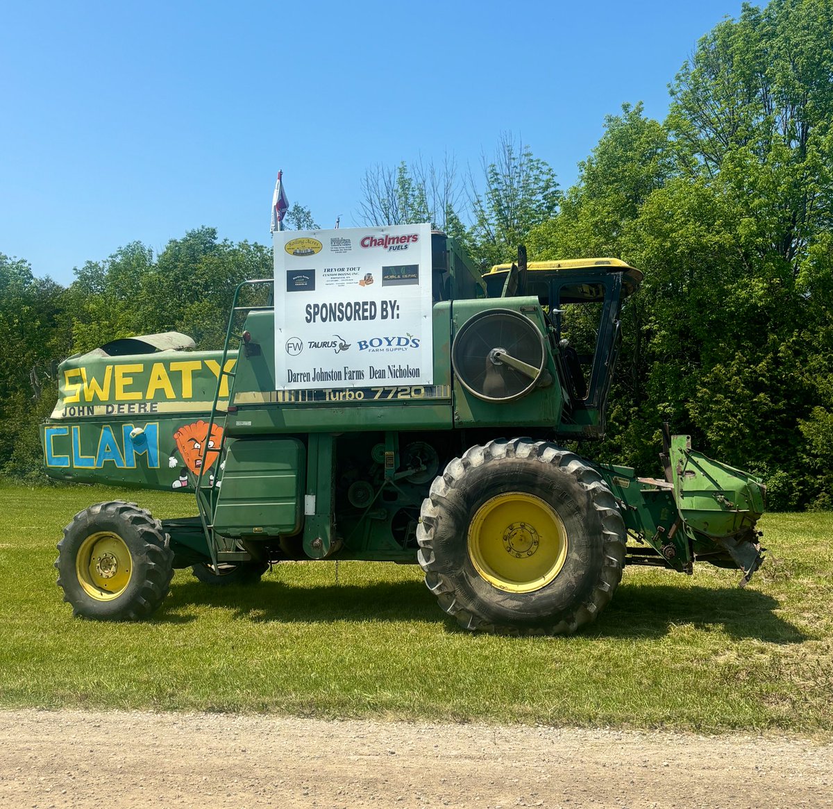 Dgsuperpull's tweet image. Demolition derby ring, festive gardens &amp;amp; the twin tracks are set for the weekend💪💪

Also, looks like the “sweaty clam” and “Stewie” are on site and ready 💥 

#SUPERPULL25