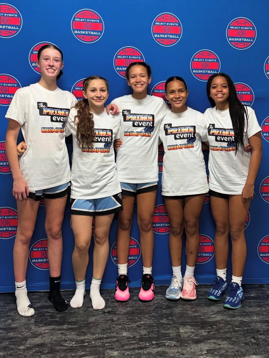 Pheníx Thomas tweet media