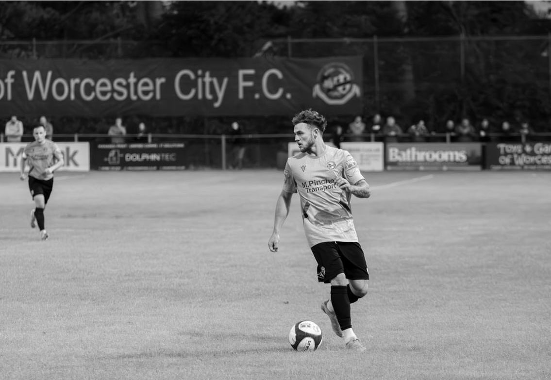 What a crazy last year and a half its been. 

Winning trophies , making unbelievable memories with friends and teammates. I also want to thank the club and amazing fans for welcoming me and providing such great support week in and week out. 

All the best for next season💙🤍

📞