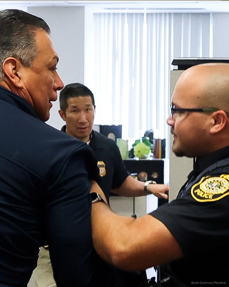 Breaking news: Sen. Alex Padilla (D-California) was forcibly removed from Homeland Security Secretary Kristi Noem’s news conference about the Los Angeles protests after he interrupted it. wapo.st/4e46NU0