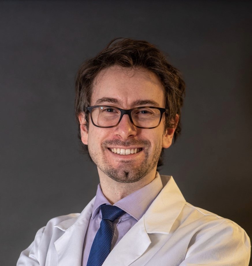 SuizaChile's tweet photo. 🎓La Beca de Excelencia del Gobierno Suizo 2025-2026 ya tiene nuevos representantes chilenos
Felicitamos a Javier Sadarangani Leiva (postdoc en Historia, Universidad de Berna) y Thomas Uslar Nawrath (research fellowship, Universidad de Zúrich) por este importante logro académico. https://t.co/Ah5hZyzupt