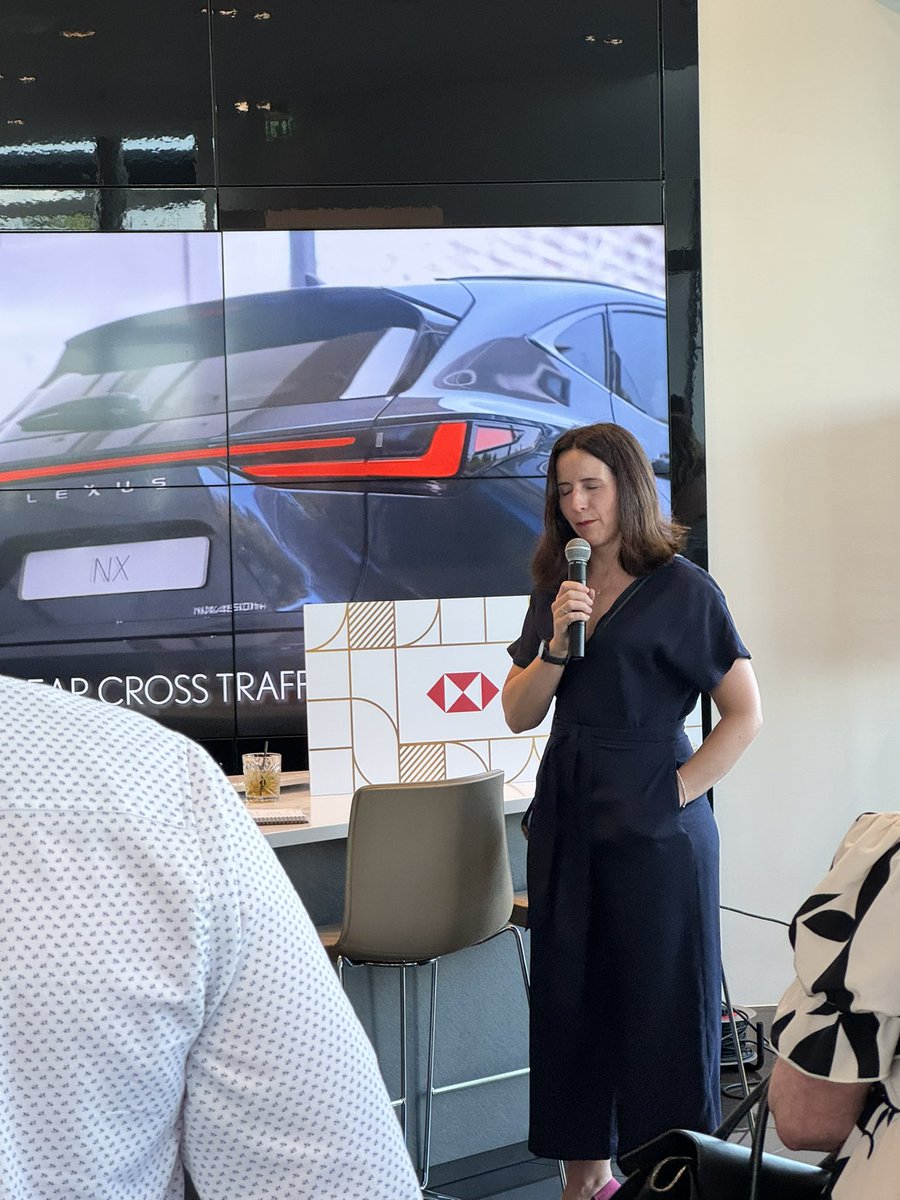 Julie Mirowski tweet media