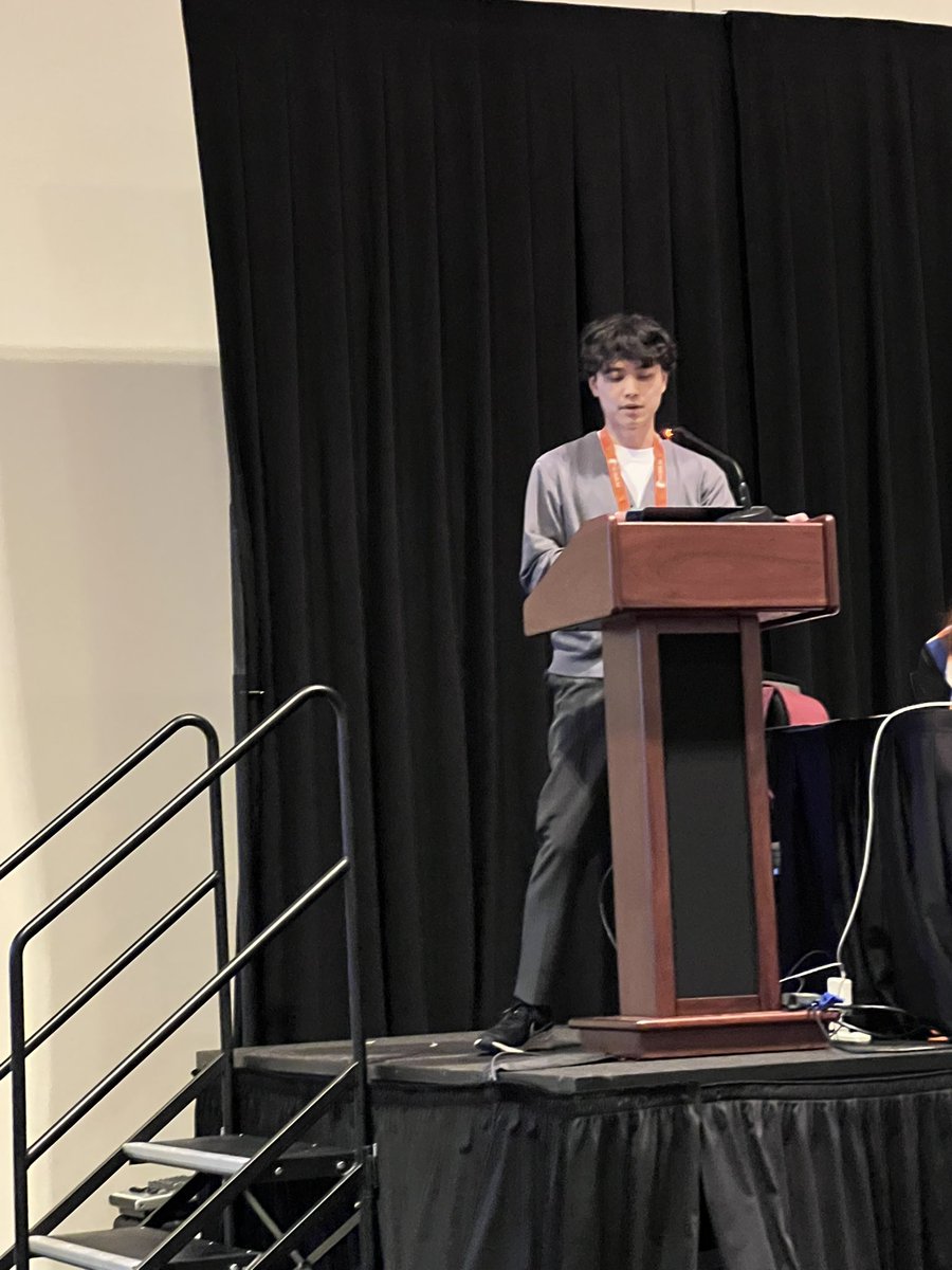 Congratulations 🎉🎊 <a href="/tkhkaeio/">Take Ohkawa</a> on getting the EgoVis Distinguished Papers Award with AssemblyHands. #CVPR25  <a href="/CVPR/">#CVPR2025</a>