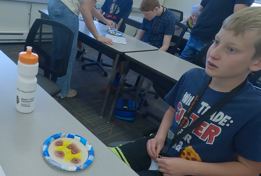 ISU_WFT's tweet image. The Hands-On Electronics Fun class did an experiment with skittles to explain the function of semiconductors and diffusion!

This class is still available in the Summer session. You can sign up this class here: hubs.la/Q03rRYVc0

#IgniteTheirFuture
