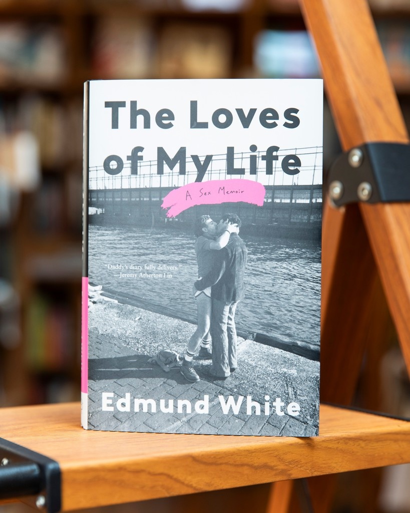 ElliottBayBooks's tweet image. Kicking off our #PRIDE25 recommendations with new queer nonfiction! ✨️
#queerbooks #indiebookstore #elliottbaybookcompany