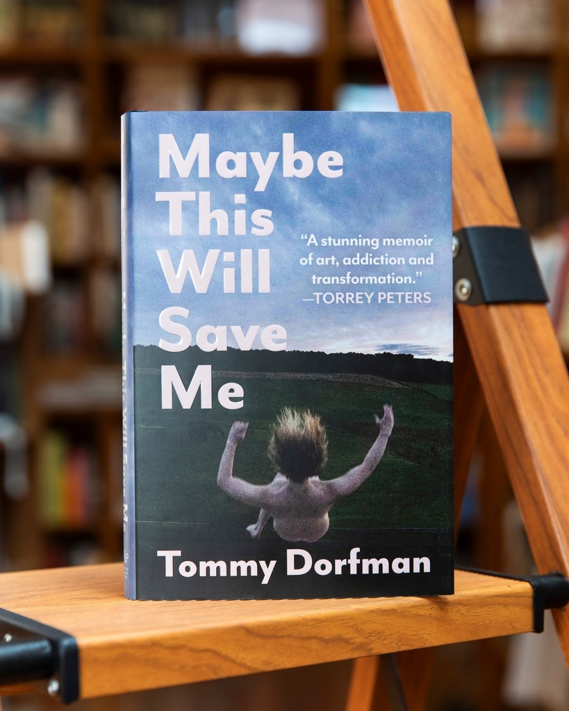 ElliottBayBooks's tweet image. Kicking off our #PRIDE25 recommendations with new queer nonfiction! ✨️
#queerbooks #indiebookstore #elliottbaybookcompany