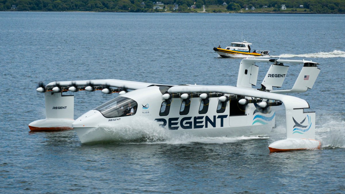 The world’s first full-scale electric seaglider is now testing motion on open water 🌊
In float mode, it skims the surface at up to 18mph . Every test brings us closer to flying these #seagliders here in NZ

Next stop: foiling ⚡

📸 <a href="/regentcraft/">REGENT</a>

#oceanflyer #floatfoilfly