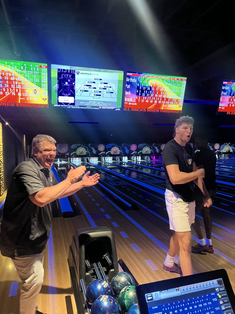 RacersHoops's tweet image. Strike SZN 🎳

Thanks to Corvette Lanes for having us out!

#GoRacers🏇