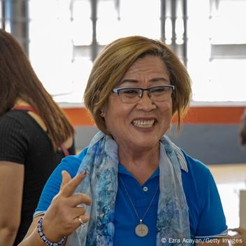 TitoTok88's tweet photo. Uuwi na si Harry Roque. #BringRoqueHome
Us: https://t.co/P18lpXbImX