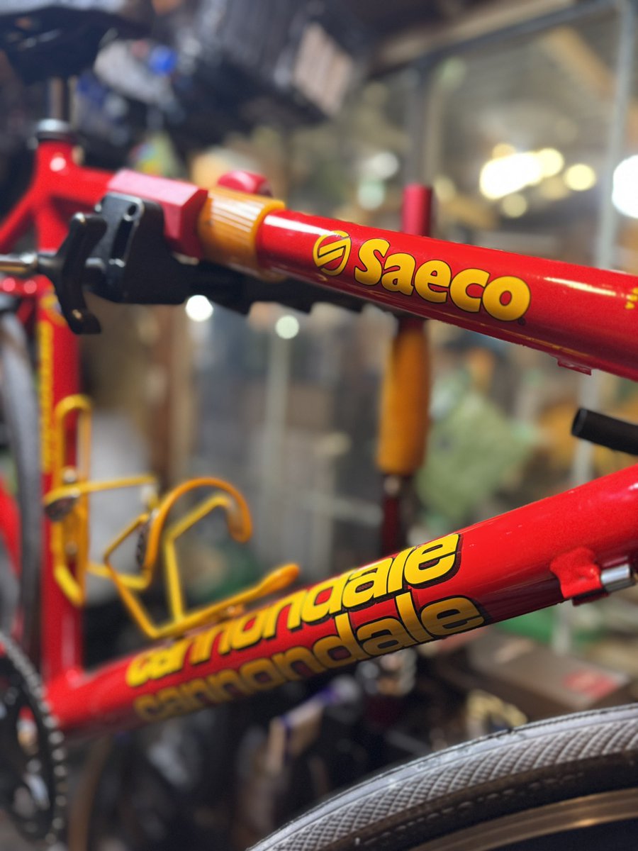 green_wheel's tweet photo. フロントシングル仕様の、のんびりロードバイクに転生。
#CANNONDALE
#CAAD4 https://t.co/Fusp0iX9wF