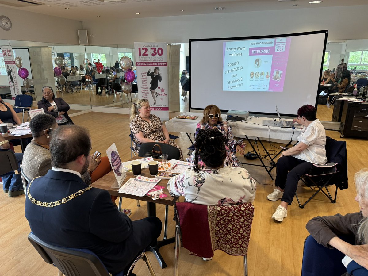 smarshcollings's tweet image. At @1230jackie 1230 Evolution of Finance event this afternoon, with singer songwriter &amp;amp; producer Gloria Jones talking about how &amp;amp; why she launched the Marc Bolan School of Music &amp;amp; Film in Sierra Leone.