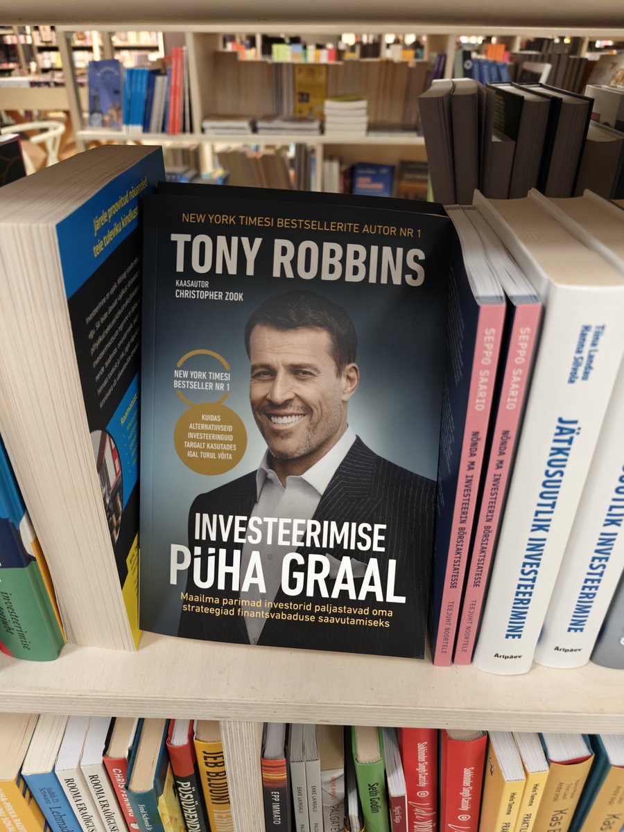 Käisin Apollos ja vaatasin, et investeerimist õpetavad endiselt vennad, kes näevad välja nagu nad oleks valmis hooldekodu penskaritelt toiduraha varastama.
😐 Tahan õppida seda inimeselt, kes näeb välja nagu Tanel Kiik😤