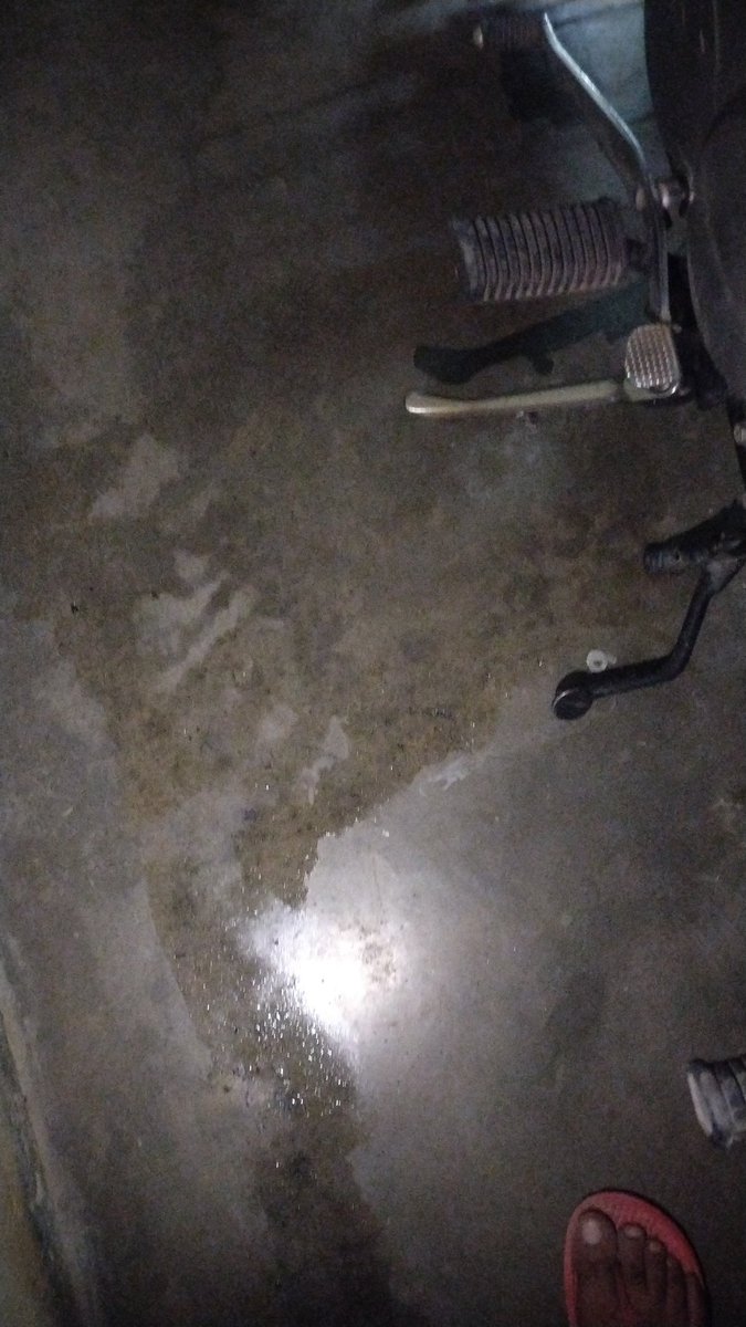 ElixirAyurveda's tweet photo. @royalenfield Hello sir, I visited your agency at goraya for chain set replacement and this happened. After reaching home I realised this leak. This is the second chance. First time ABS wire was missing after service. Please take a note. https://t.co/4CTwEupZ1u