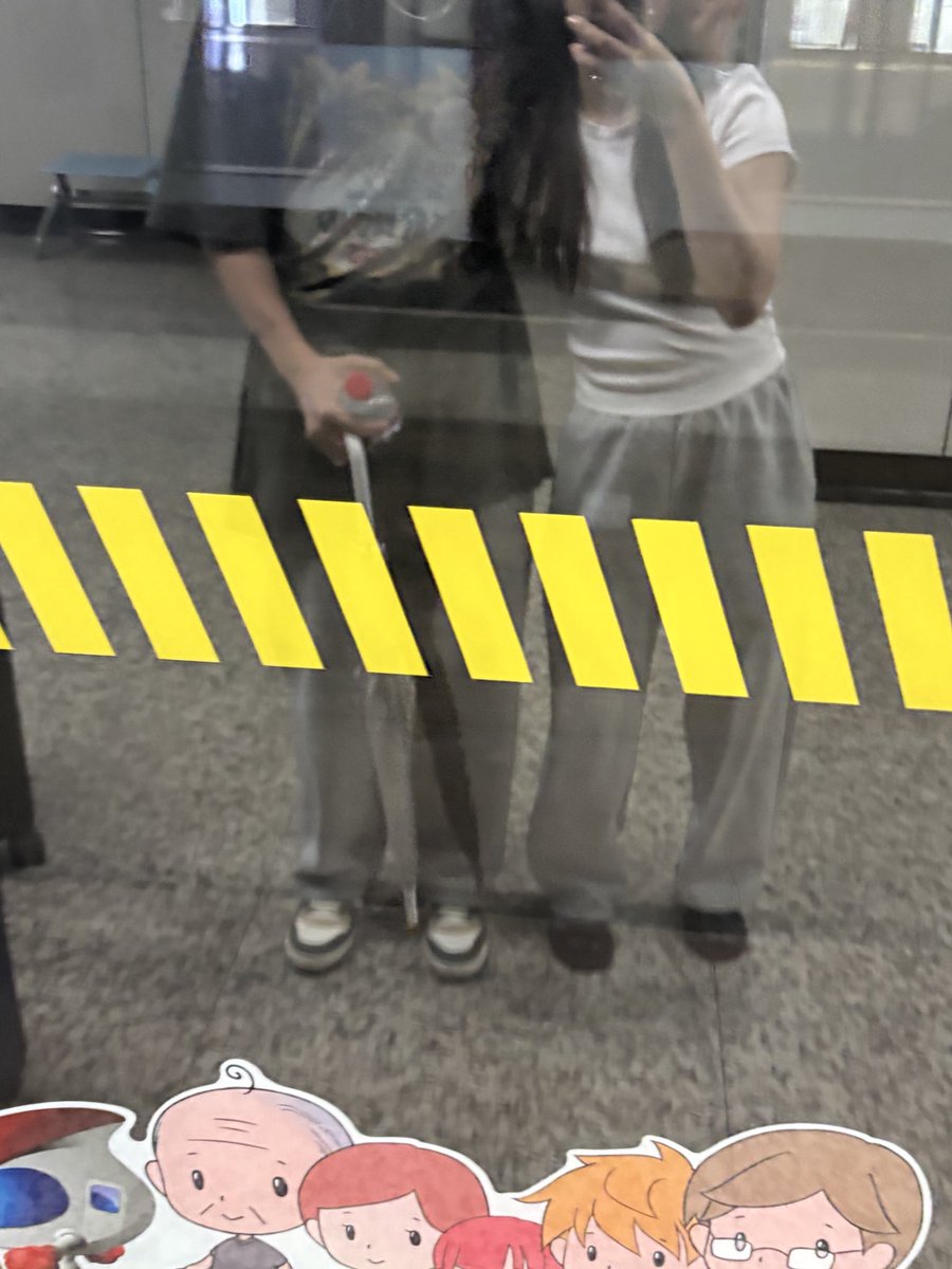 yco0924's tweet photo. お揃いスウェット 情侣装ܸ〜🇨🇳.✽ .* https://t.co/zbL7GYEoWc