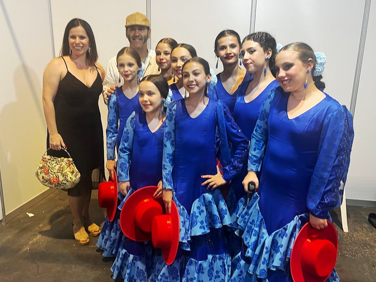 Rinconeros y rinconeras… ¡qué noche más bonita nos regalasteis en la Feria "El Abrazo"! ❤️🔥