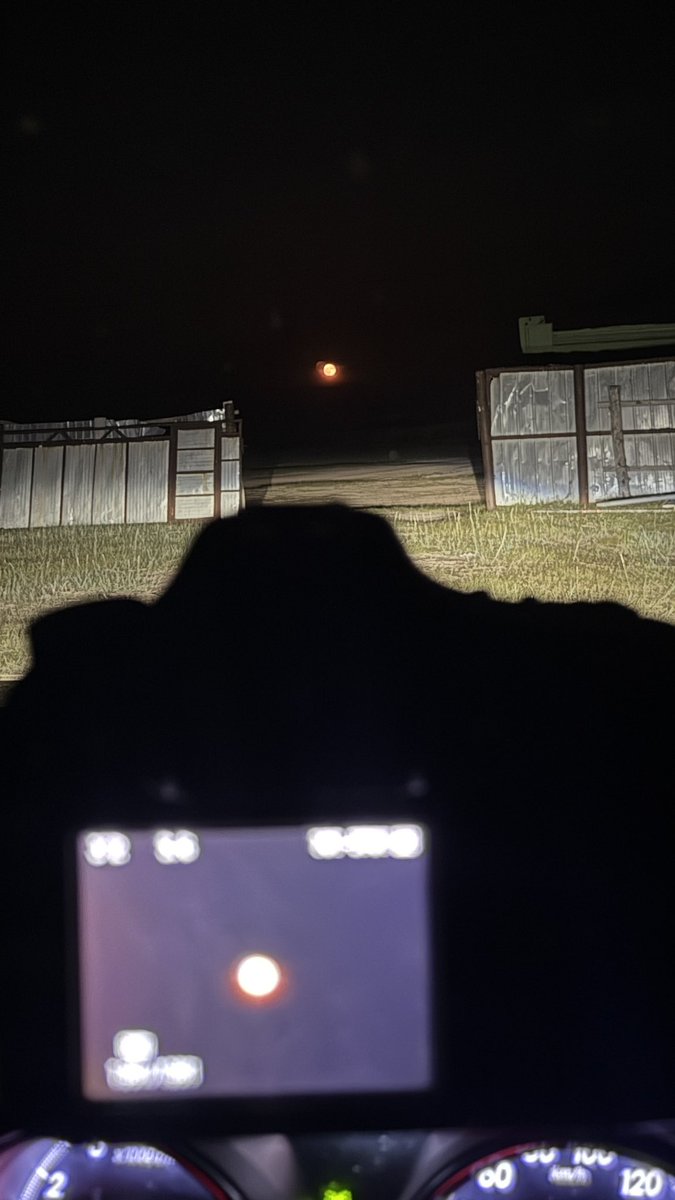 Сайхан амраарай. 

Дорнын цагаан саран улаан мандав.