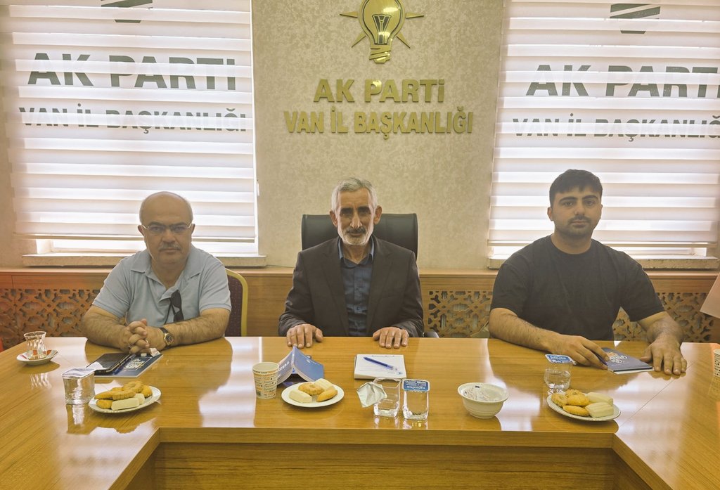 AK Parti İpekyolu İlçe Başkanlığı (@ipekyoluakparti) on Twitter photo İl Tanıtım ve Medya Başkanlığımız öncülüğünde yapılan istişare toplantısına ilçemiz Tanıtım ve Medya Birim Başkanı Ayhan Bayram da katılım sağladı.
<a href="/abuyukgumus/">Ahmet Büyükgümüş</a>
<a href="/MustafaAlkayis/">Av. Mustafa Alkayış</a>
<a href="/merdogan02/">Mehmet ERDOĞAN</a>
<a href="/ArvasAbdulahat/">Abdulahat Arvas</a>
<a href="/YavuzKusanVan/">Yavuz Kuşan</a> İl Tanıtım ve Medya Başkanlığımız öncülüğünde yapılan istişare toplantısına ilçemiz Tanıtım ve Medya Birim Başkanı Ayhan Bayram da katılım sağladı.
<a href="/abuyukgumus/">Ahmet Büyükgümüş</a>
<a href="/MustafaAlkayis/">Av. Mustafa Alkayış</a>
<a href="/merdogan02/">Mehmet ERDOĞAN</a>
<a href="/ArvasAbdulahat/">Abdulahat Arvas</a>
<a href="/YavuzKusanVan/">Yavuz Kuşan</a>