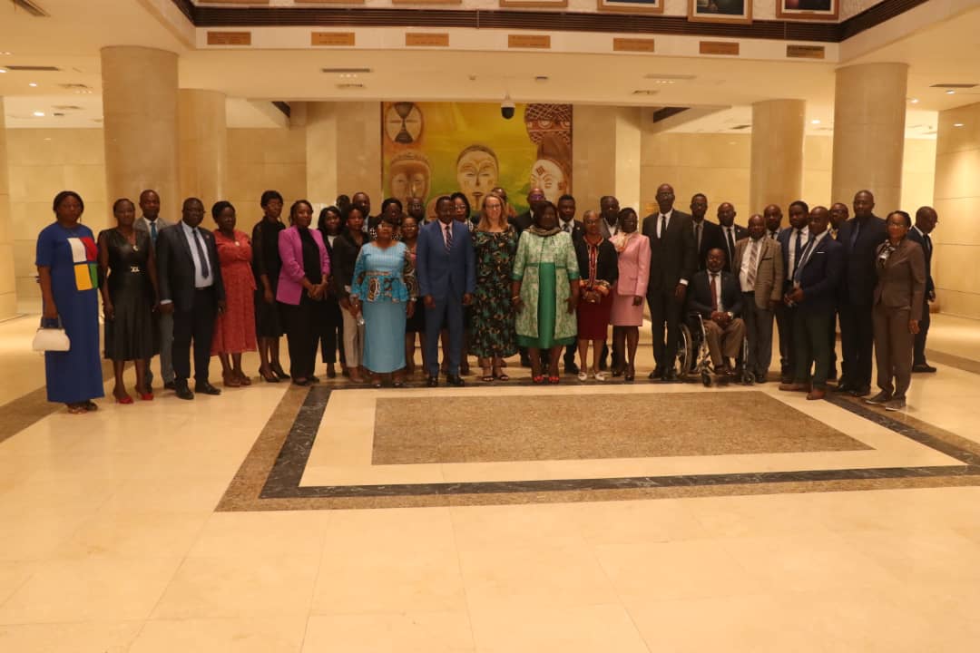 𝐒𝐞́𝐦𝐢𝐧𝐚𝐢𝐫𝐞🇬🇦| Ce renforcement des capacités des fonctionnaires parlementaires s'inscrit dans une volonté plus large de modernisation de l'administration parlementaire gabonaise, à l'ère de la 5ème République.

👉𝐿'𝑎𝑟𝑡𝑖𝑐𝑙𝑒 𝑖𝑐𝑖: assemblee-nationale.ga/1-actualites-/…