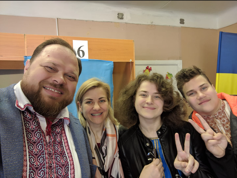 CriminalCodeUA's tweet image. Imagine co-authoring Ukraine’s new Criminal Code.
You&apos;re a professor. Married to the Speaker of Parliament.
You’ve never filed a single asset declaration.
The reform is six years late.
No one notices.
Except Europe.
Welcome to transparency in times of war.
#CriminalCodeUA