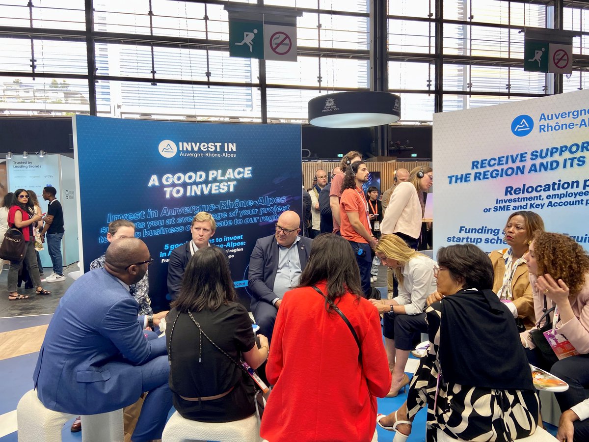 Pulsalys's tweet image. 👀 Une belle 1ère journée à @VivaTech 2025 avec une foule importante, des rencontres pertinentes, de nombreux échanges l'ensemble de l'écosystème !
🔥 La 2ème journée est lancée
👋 Retrouvez PULSALYS sur le stand de la Région @auvergnerhalpes (Hall 1 J10) aux côtés de startups