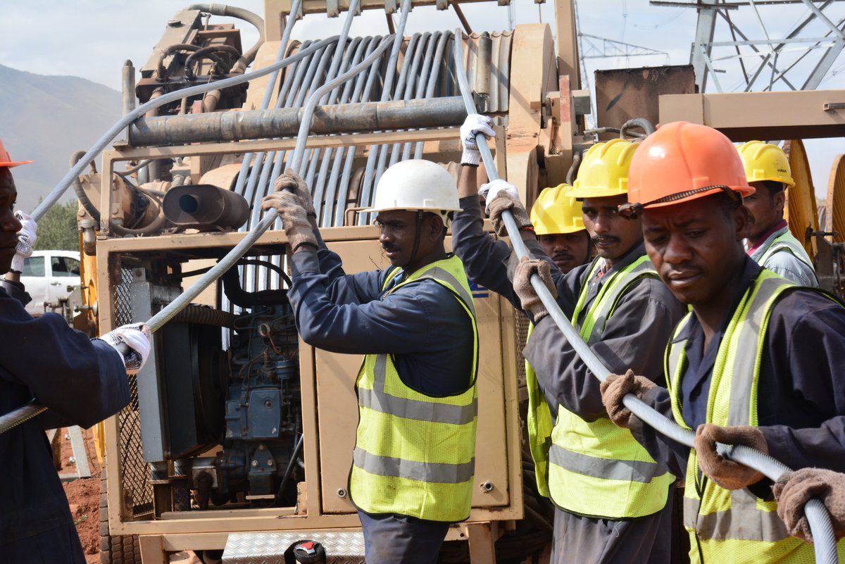 CIPEglobal's tweet image. China and others are using corrosive investments for political and economic gain. Our partner @CJIDAfrica #Nigeria case study compares infrastructure projects funded by China and the African Development Bank, revealing contrasts in transparency and accountability. Read the…