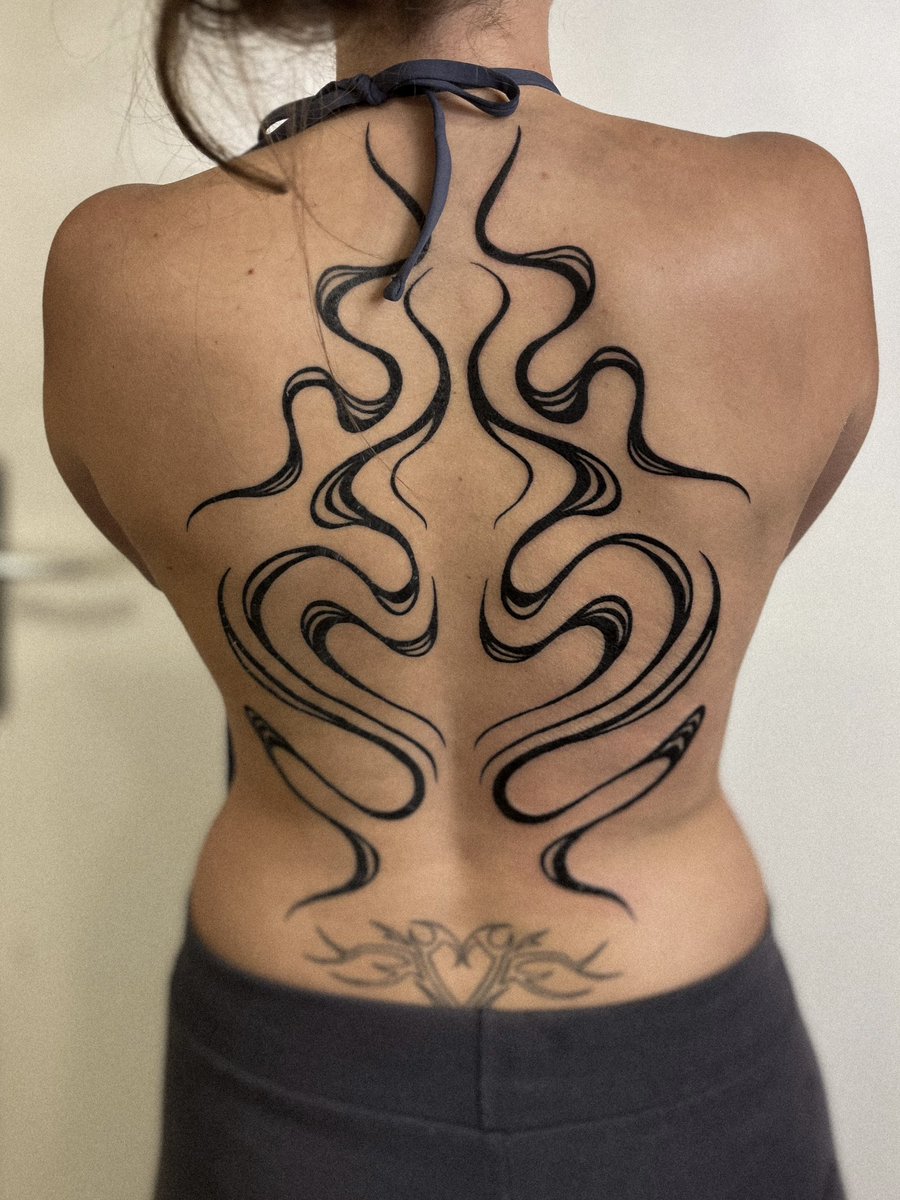 j'aime vraiment trop réaliser des pièces sur le dos ✨✨