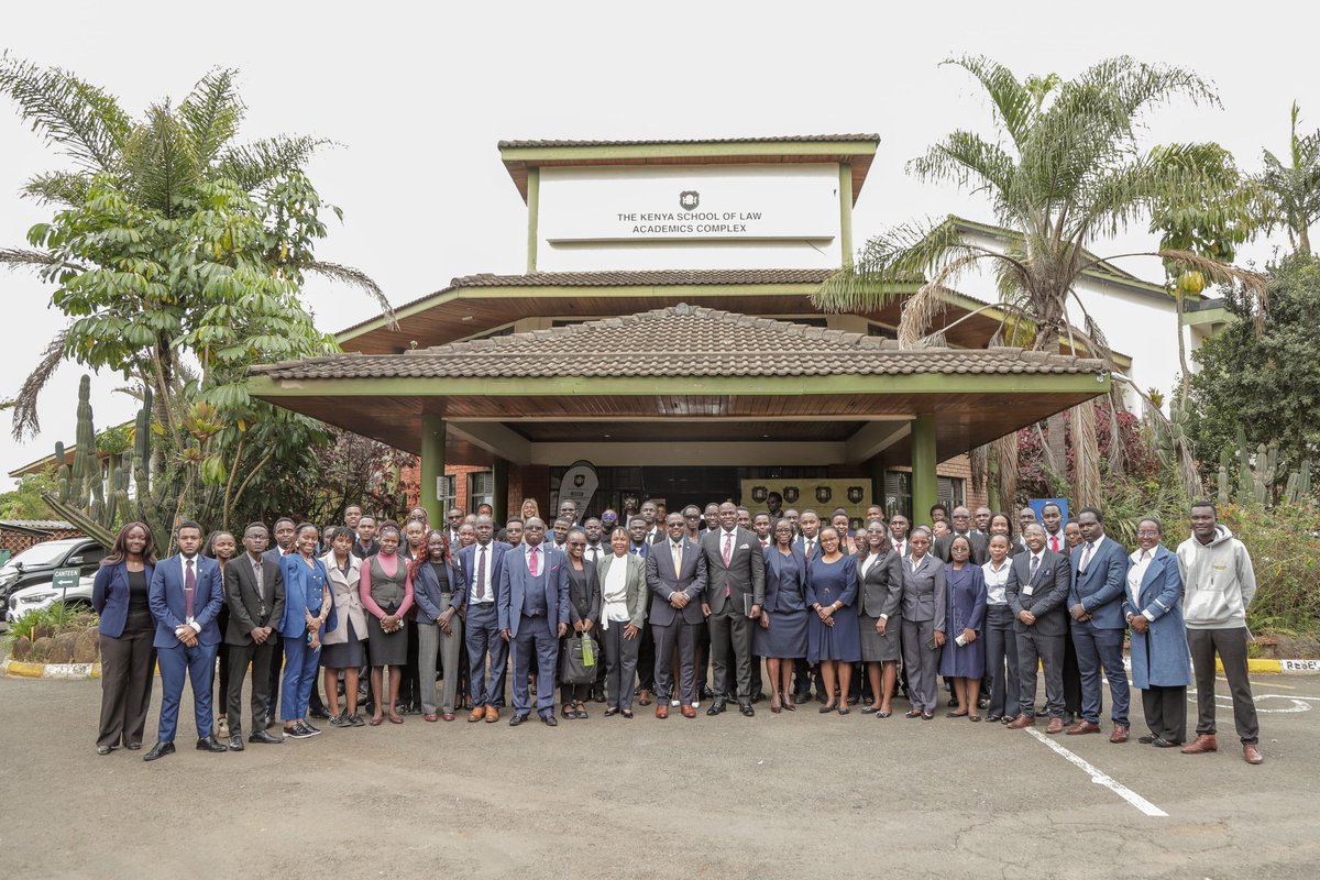ManwaOH's tweet image. Thank you @LawSocietyofKe and @SchooIofLawKE for holding regular mentorship sessions for the benefit of students undertaking their ATP. Today's mentorship programme touched on " Bridging the gap: Navigating emerging ethical challenges and mastering trial Advocacy in the…