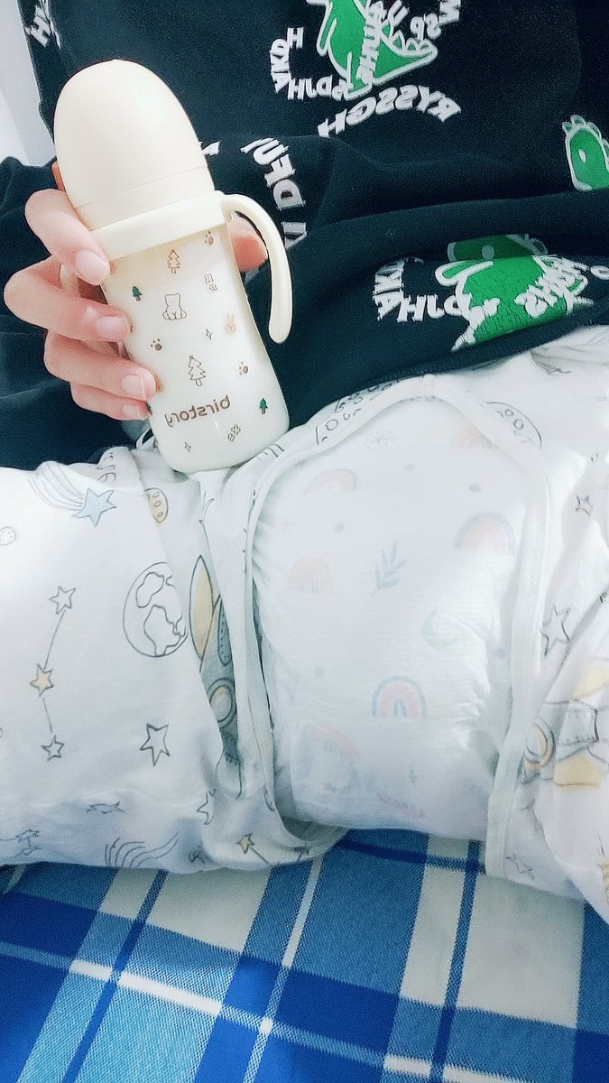 花王➕奶瓶😌
在学校不太好拍照😞
就先这样吧😝😝