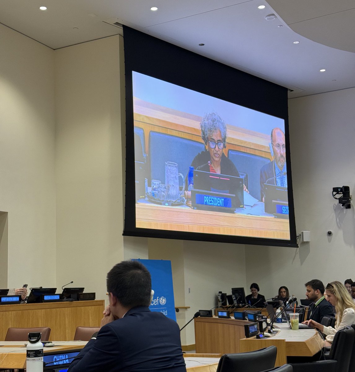 Eritrea_UN's tweet image. 🇪🇷This week at #UNICEF2025, @AmbStesfamariam, on behalf of @Eritrea_UN as VP of the Exec. Board, delivered a statement on behalf of African States. #Eritrea further contributed to key discussions on @UNICEF|s humanitarian action & efforts to address racism&racial discrimination.