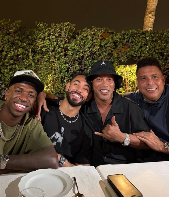 📸 Ronaldinho via Instagram 😍