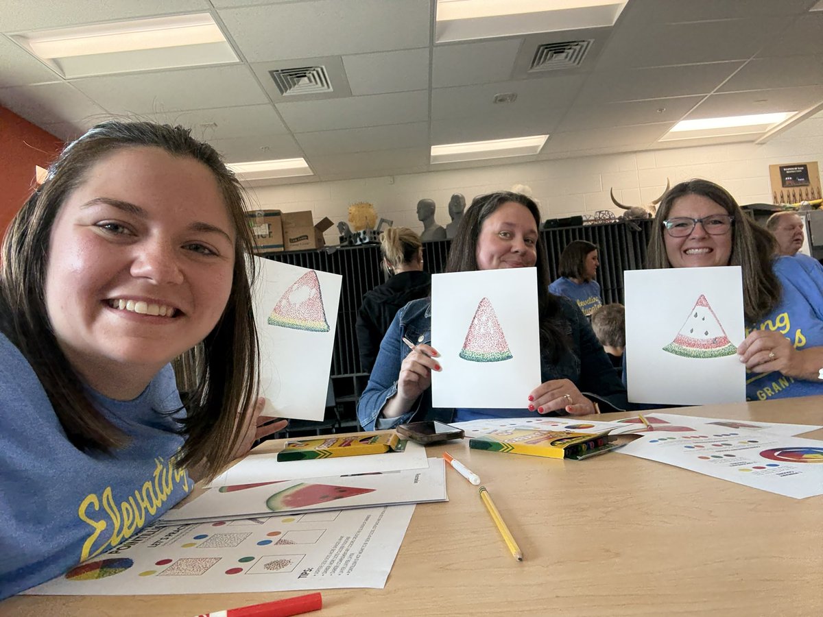 MrsBsEnglish's tweet photo. I love learning new skills with @KEDCGrants! Learning about pointillism! @kedc_achieve https://t.co/2Bu2mo4f1E