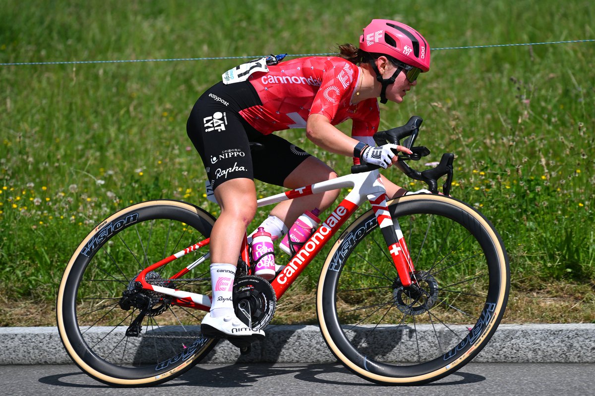 A 6th place finish for our Swiss champ in red as we kick things off at the Tour de Suisse Women 🇨🇭💕