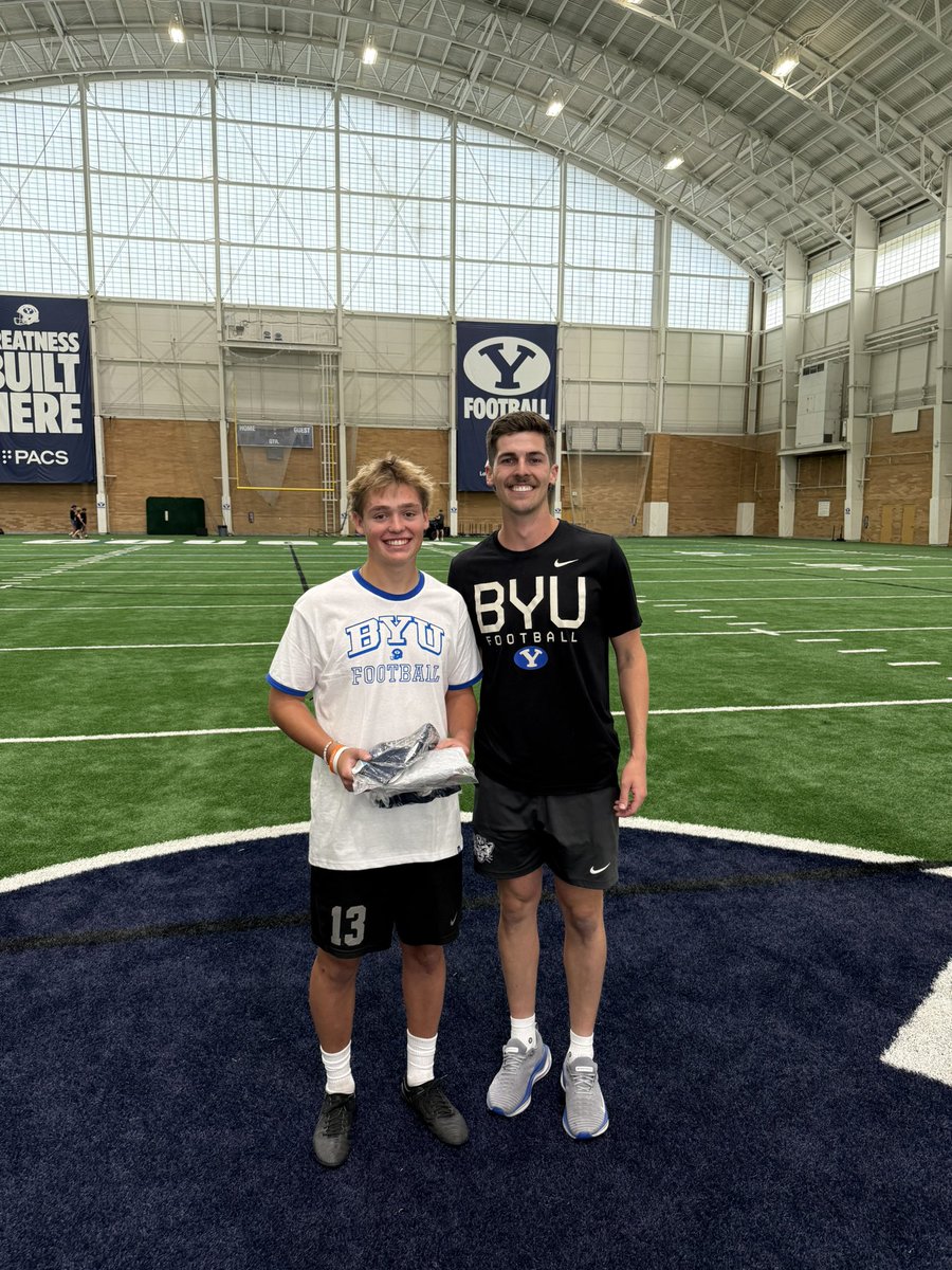 BodeHammond13's tweet image. Thank you @BYUfootball for a great specialist camp yesterday. I won the Feild goal with a 51 yard live rep! Thank you @dyl_almond and @Coach_Popp for watching me and helping me! 

•winning Feild goal
•one of my punts 4.50 hang time

@dyl_almond @Coach_Popp @CoachClarkJ…