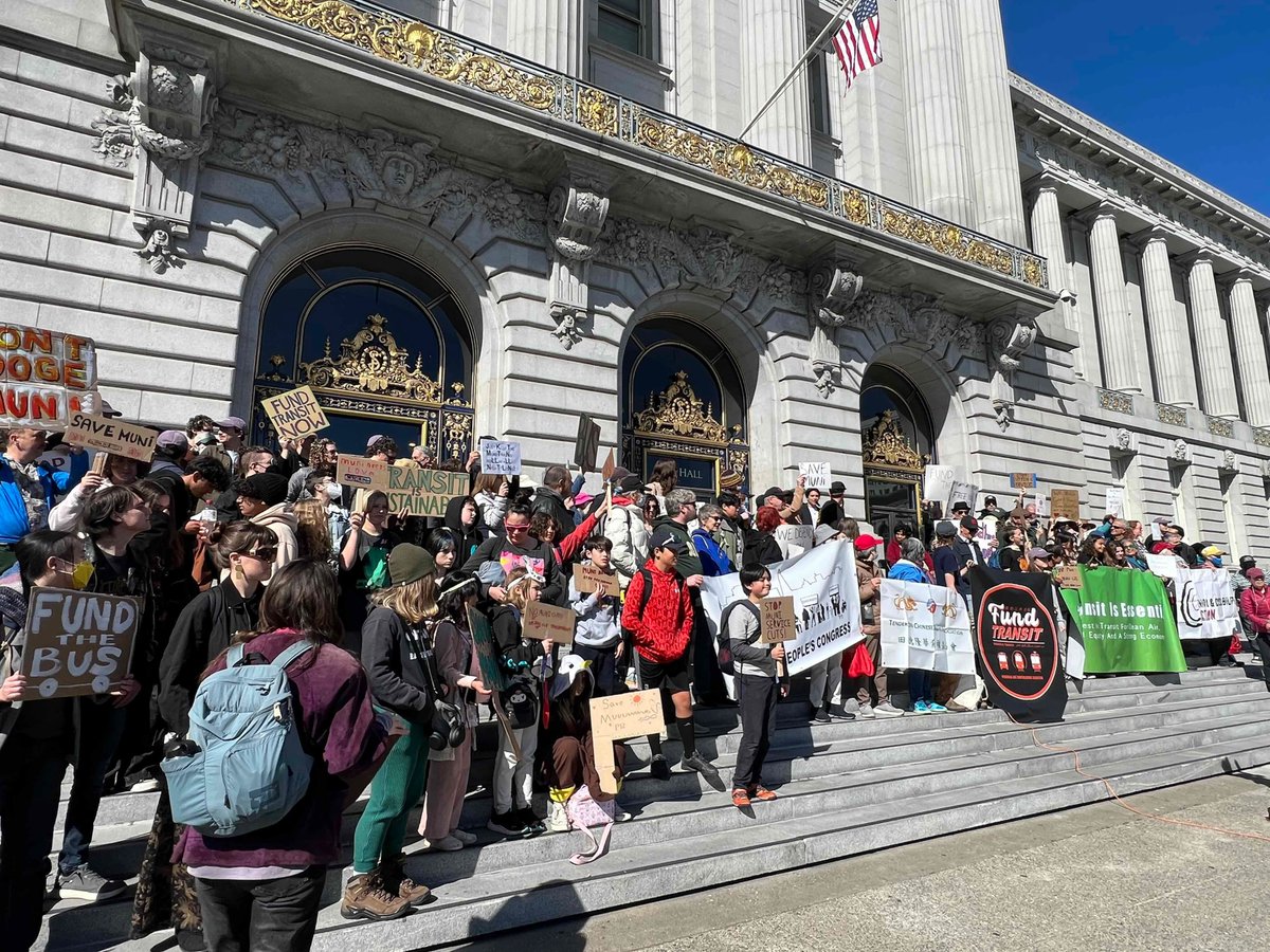 Last week, we asked riders to call their legislators’ offices to demand that they reject @gavinnewsom's cuts to transit. Yesterday, the legislative leadership proposed a new budget in favor of transit.

Call and urge Gov Newsom to sign this deal TODAY: buff.ly/MhC7GXk