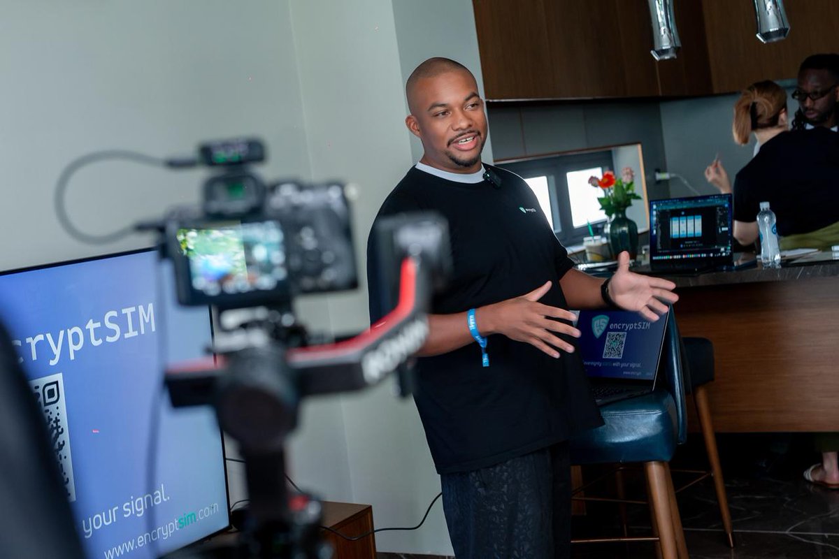 encryptSIM tweet media