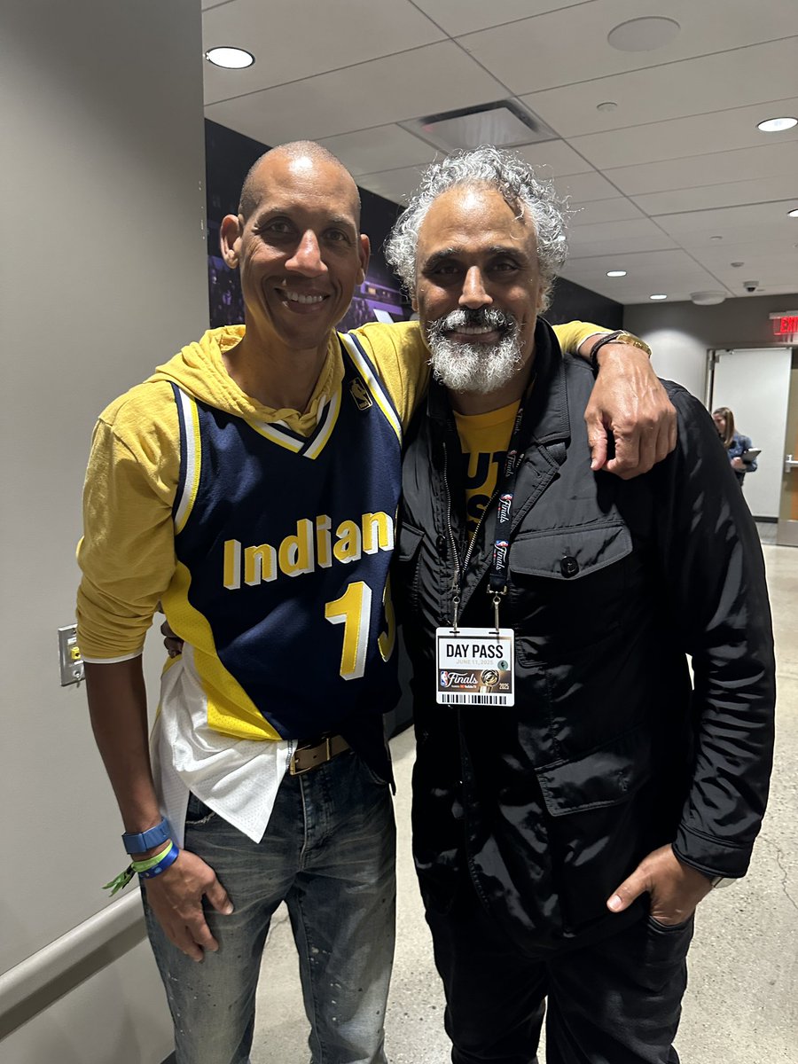 Rick Fox (@rickfox) on Twitter photo The Original Mr Indiana Basketball <a href="/ReggieMillerTNT/">Reggie Miller</a> 25 years goes by quickly at least one of us looks like they could have checked into the game still last night had the Pacers needed him ! #Legend on and off the court ๐๐ฝ๐ The Original Mr Indiana Basketball <a href="/ReggieMillerTNT/">Reggie Miller</a> 25 years goes by quickly at least one of us looks like they could have checked into the game still last night had the Pacers needed him ! #Legend on and off the court ๐๐ฝ๐