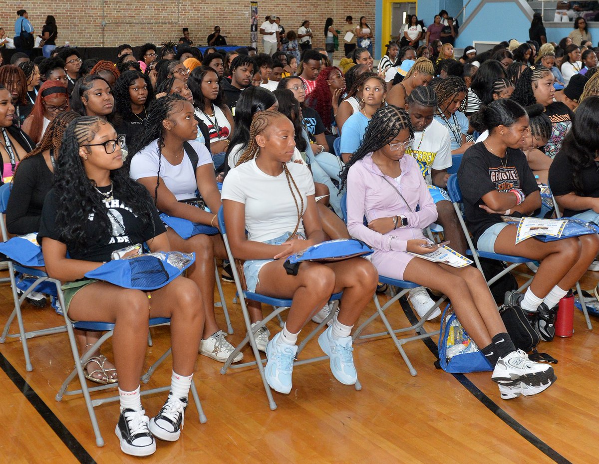 SouthernU_BR's tweet image. The first of several orientations to bring in our incoming freshmen! Welcome to the Bluff, Jags! 🐆🩵💛
#WeAreSouthern #HBCU