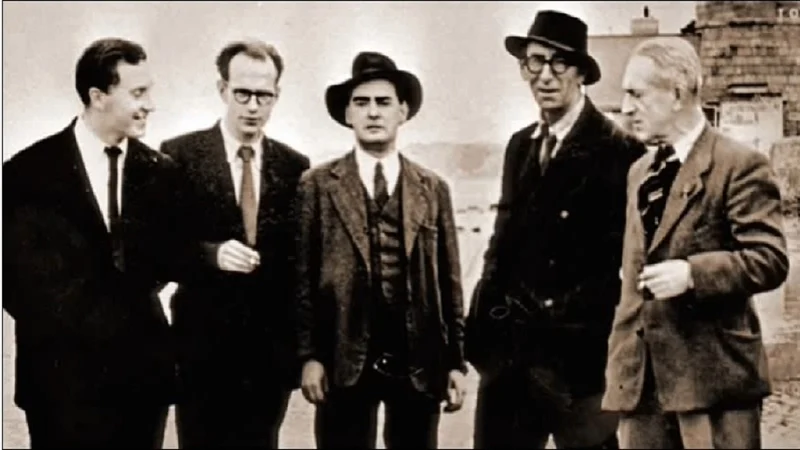 What happened on the very first Bloomsday in 1954? Dublin's annual celebration of James Joyce's Ulysses may be a big event now, but its debut outing was rather inauspicious, as <a href="/stagedreaction/">Dr. Barry Houlihan</a> @UniofGalwayASC <a href="/UniOfGalwayLib/">University of Galway Library</a> <a href="/uniofgalway/">Ollscoil na Gaillimhe | University of Galway</a> explains rte.ie/brainstorm/202…