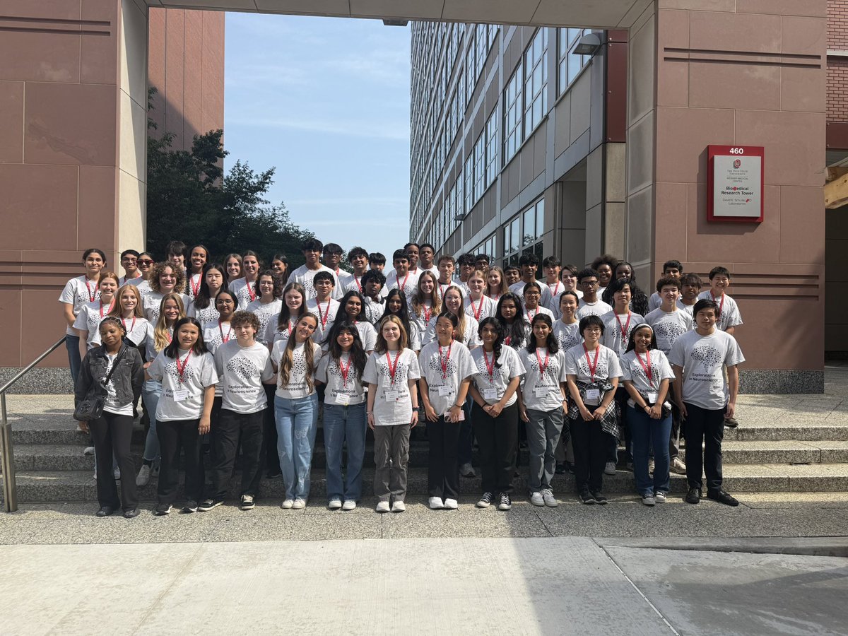 This year’s #2025ExplorationsinNeuroscienceSummerCamp attendees! Look at all of these smiling faces! #BuckeyeNeurosci 🧠