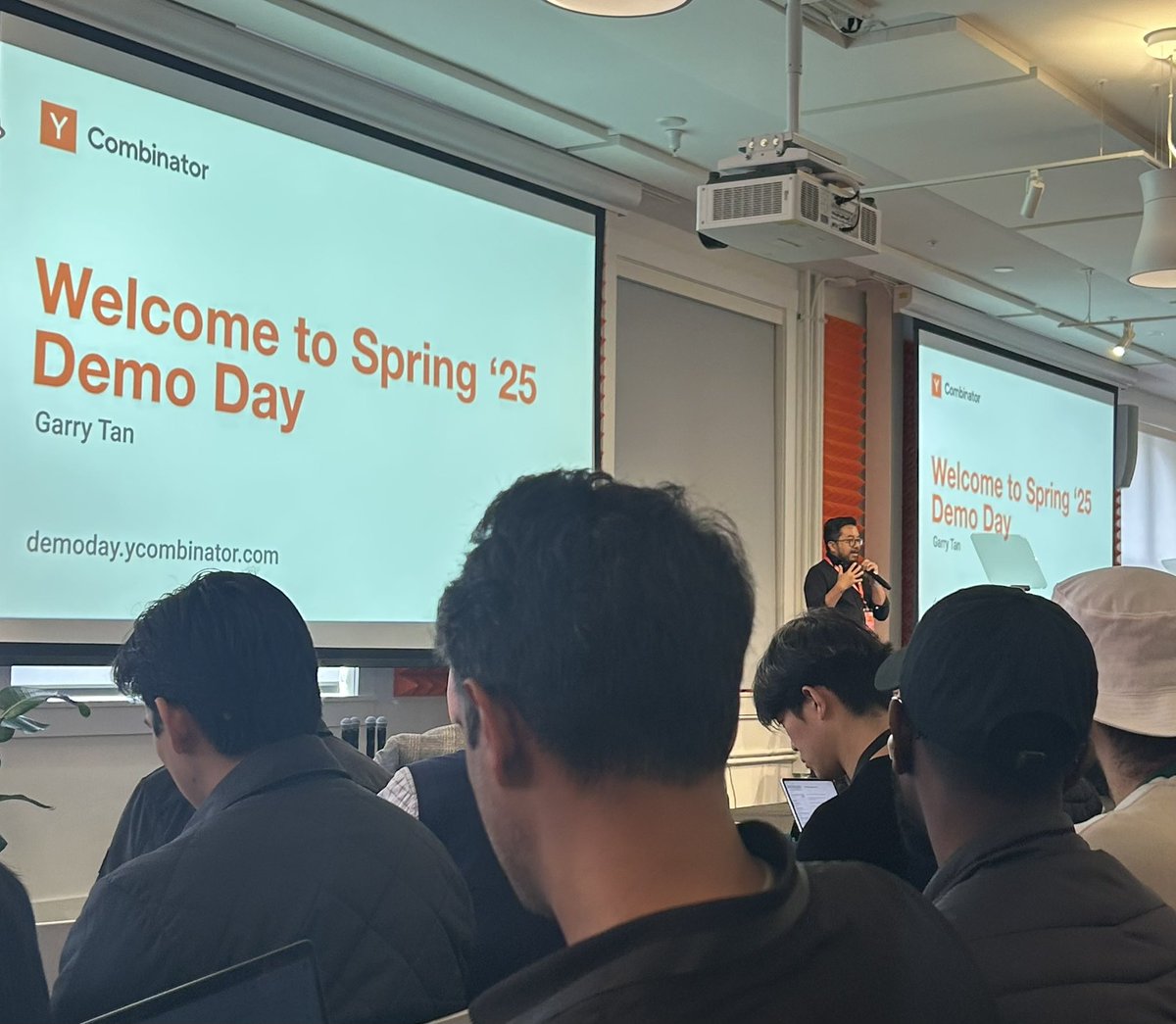 What stood out at demo day: the new wave of early adopter logos.

Where it used to be <a href="/NotionHQ/">Notion</a> <a href="/tryramp/">Ramp</a> <a href="/figma/">Figma</a> it’s now <a href="/mercor_ai/">Mercor</a> <a href="/greptileai/">Greptile</a> <a href="/gumloop_ai/">Gumloop</a>.

Never underestimate the power of your first 10 customers in shaping the next decacorns.