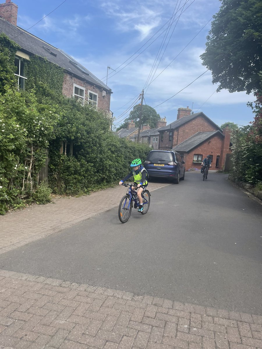 AMBERLEYPRIMARY's tweet photo. Year 5 have arrived at Broomley Grange after an incredible 28-mile cycle! π΄π Amazing effort from everyone β now itβs time to rest, relax and recharge before tea! π½οΈβοΈ #Year5Residential #CycleAdventure https://t.co/NUoSf6a48s