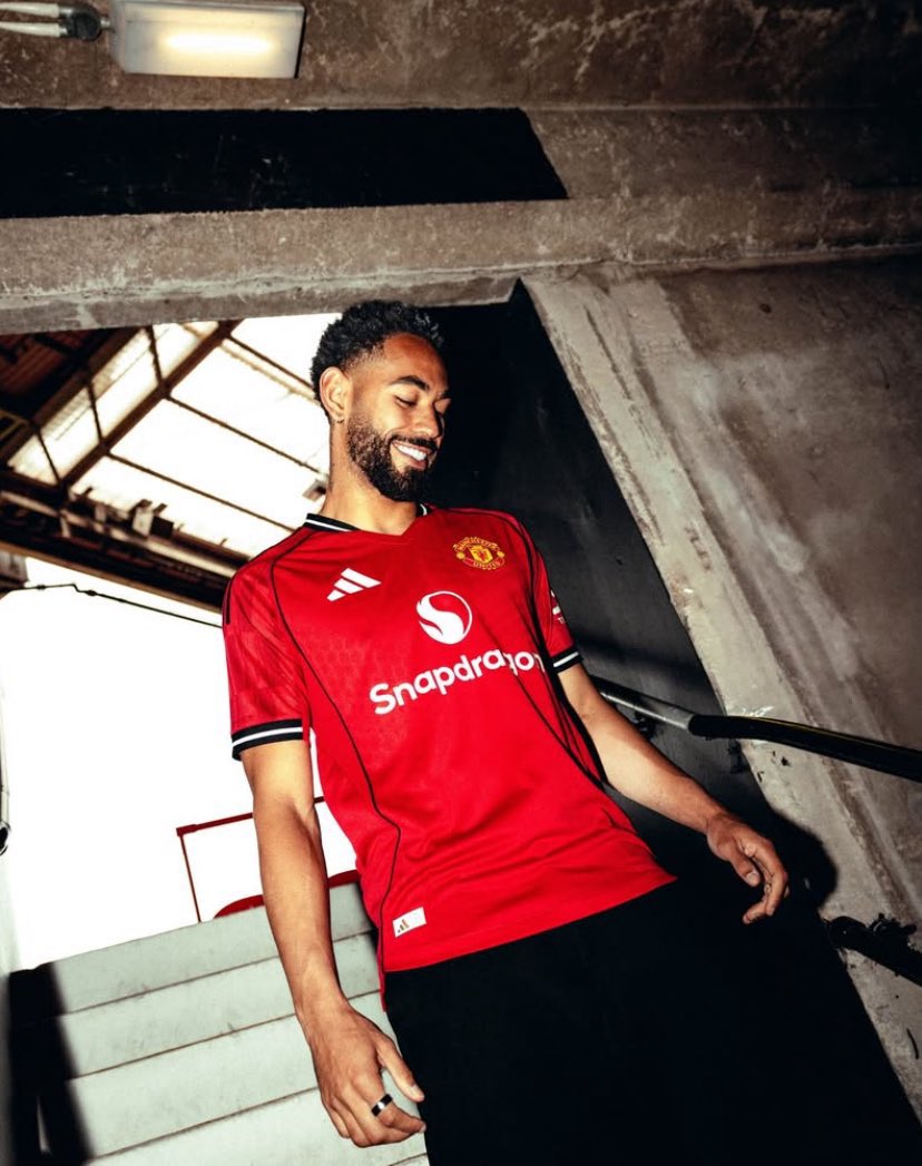 ManUtdInPidgin's tweet photo. 🚨 Our Official Nickname for Matheus Cunha na Kunu. ✅ 🔴 https://t.co/0e9DJA393Q