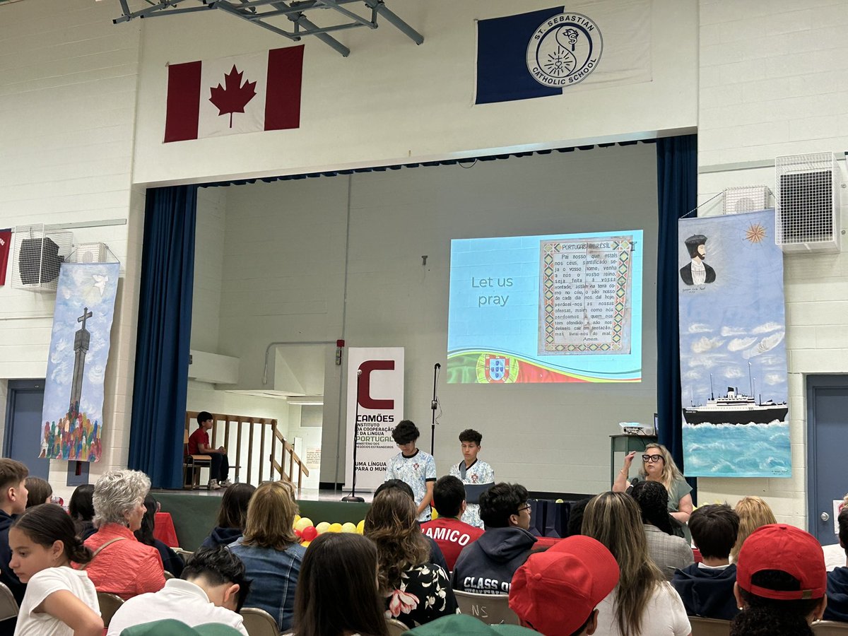 Piotrok's tweet image. A wonderful @TCDSB celebration of Portuguese culture at St. Sebastian school in Toronto. Team 218 loved it!
Big thank you to special guests @TrusteeDAmico & @DaRealSD !!! @TCDSB_RDAddario @4catholiced @LetraDavid