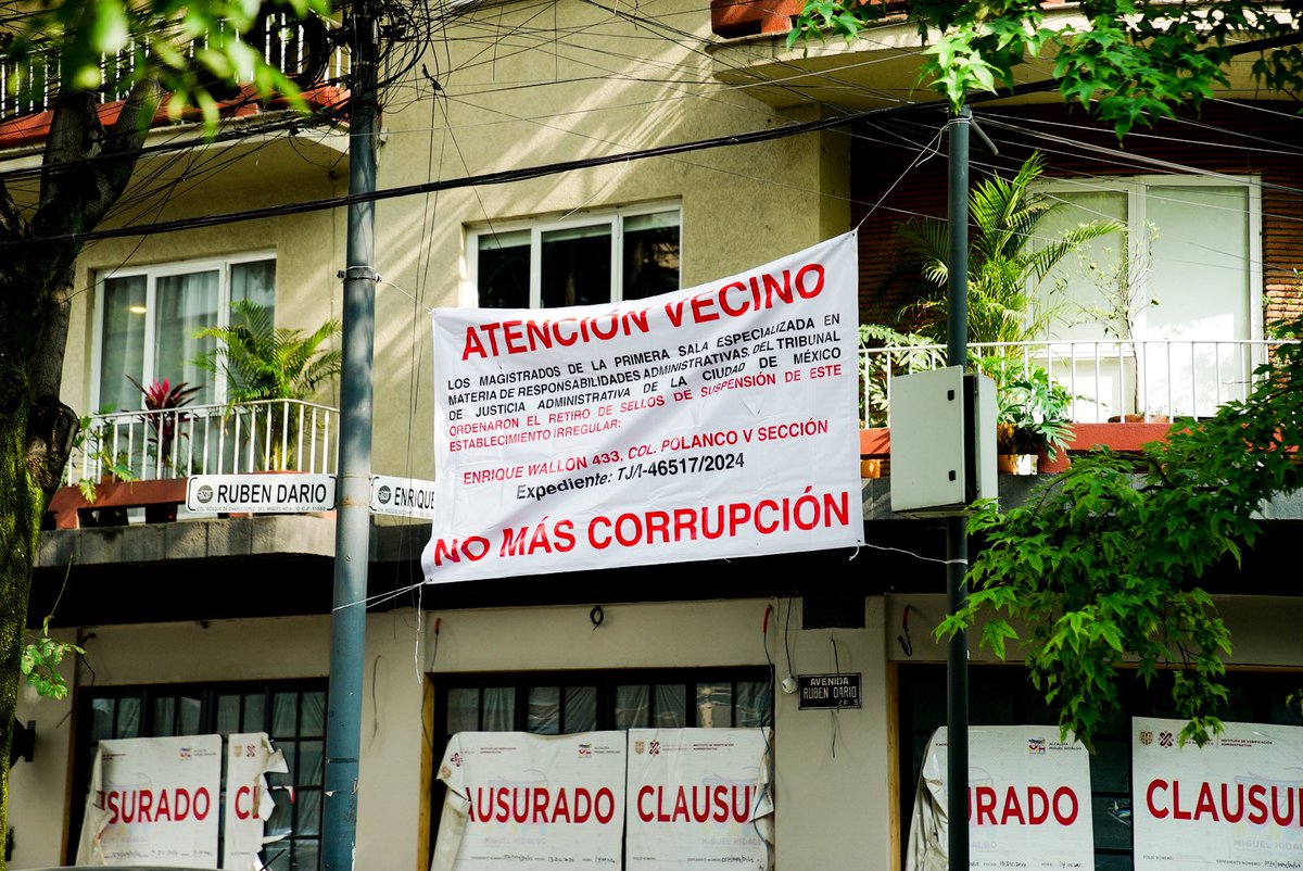 pasotti's tweet photo. El corrupta @MetropolisCDMX de @ClaraBrugadaM se dejó perder la causa para revocar el Certificado de Uso de Suelo por Reconocimiento de Actividad, que con documentación falsa tramitó familia #Perochena para abrir restaurante #Mallorca en #Wallon433, Miguel Hidalgo.

El @TJA_CDMX ordenó el retiro de sellos para permitir su ilegal apertura a pesar de que el gobierno de @martibatres echó para atrás los trámites por falsificar documentación para obtener certificado.

¡No vamos a permitirlo!