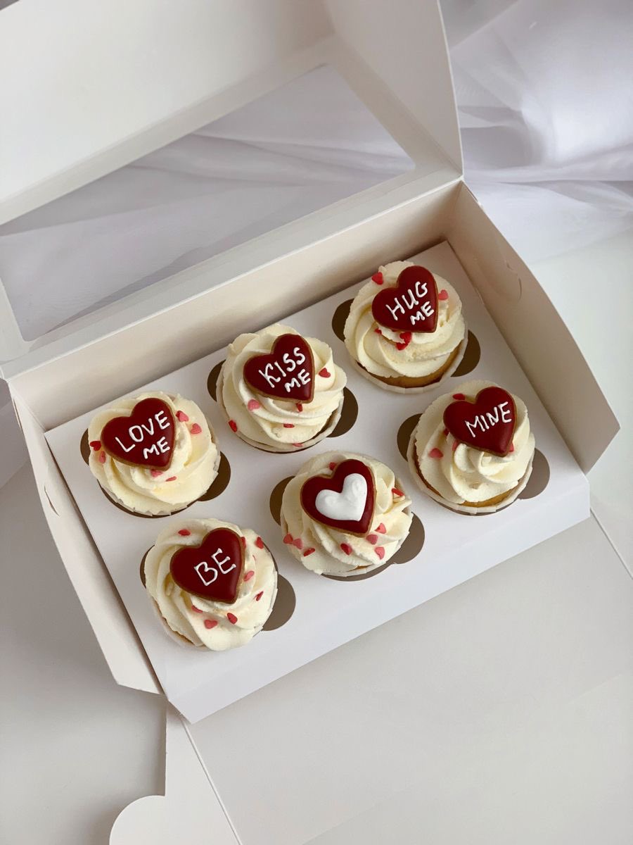 amphibioscafe's tweet photo. 🍄 - ,, 
              𝑷edido' ⋰  Happy Valentine's day

    𝑫e; Sosoh

    𝑷ara; @L0ND0NRP  solteiros de Londres 

📝 - ,, Feliz dia dos namorados, como diz minha mãe "sempre tem um louco por aí que vai te querer" 🤍 se sintam queridos https://t.co/bb8nzyWDDa