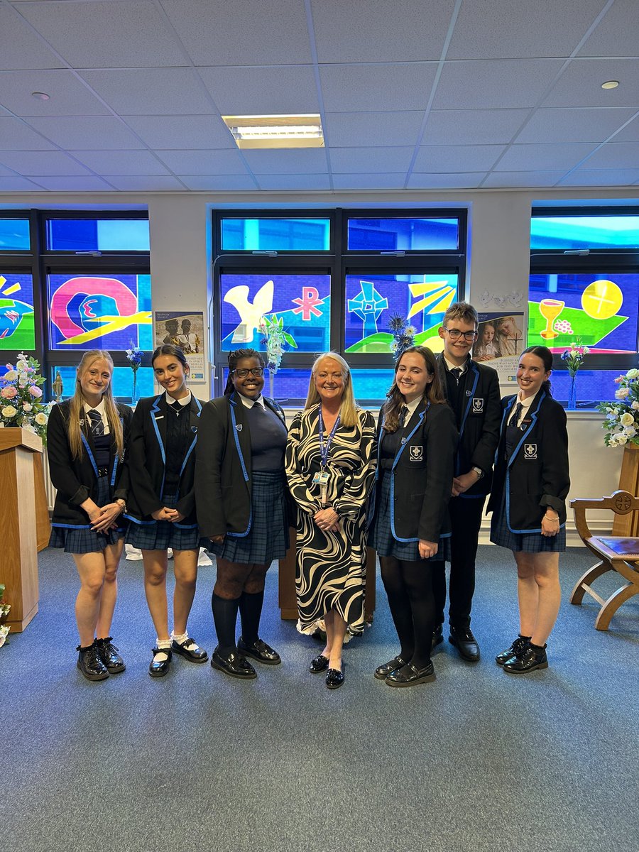 Delighted to announce our Pupil Leadership Team for 2025-6
Captains
Namatai Chakona and Rosa Weinberg
Vice Captains
Lewis Allan, Amelia Campbell, Sophia Meimaroglou and Annie McLaughlin! #spesunica #service #caritas